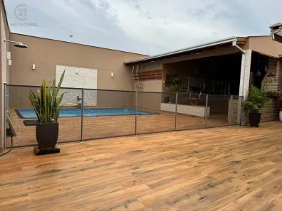 Casa com 3 Quartos para venda ou aluguel, 400m² no Jardim Shangri-la A, Londrina