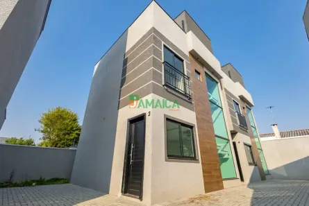 Sobrado com 3 Quartos à venda, 100m² no Uberaba, Curitiba