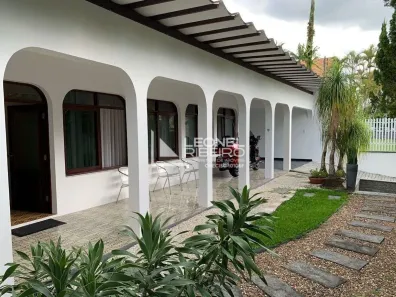 Casa com 4 Quartos à venda, 247m² no Centro, Timbó