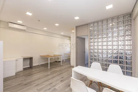 Sala Comercial à venda, 56m² no Centro, Curitiba