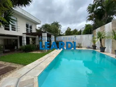 Sobrado com 4 Quartos para venda ou aluguel, 585m² no Jardim Leonor, São Paulo