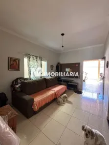 Casa com 3 Quartos à venda, 140m² no Laranjeiras, Uberlândia