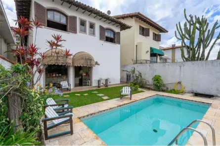 Casa com 5 Quartos à venda, 251m² no Jardim Leonor, São Paulo
