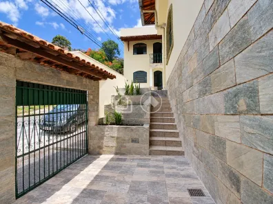 Casa com 3 Quartos para alugar, 250m² no Palmeiras, Belo Horizonte