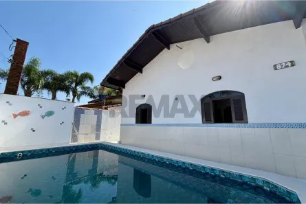 Casa com 4 Quartos para alugar, 153m² no , Peruíbe