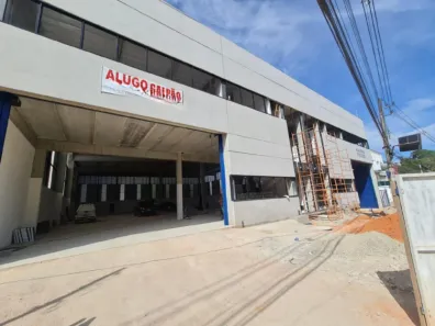 Galpão/Depósito/Armazém para alugar, 100m² no Jardim dos Pereiras (Caucaia do Alto), Cotia