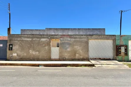 Casa com 5 Quartos à venda, 236m² no Vila Dulce, Barreiras