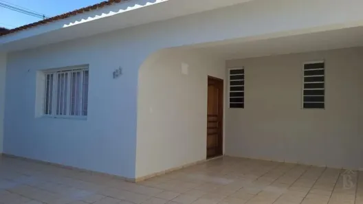 Casa com 5 Quartos para alugar, 260m² no Bassan, Marília