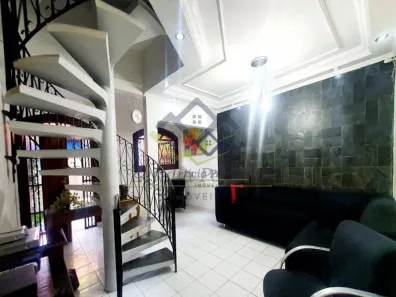 Sobrado com 3 Quartos à venda, 230m² no Vila Amorim, Suzano