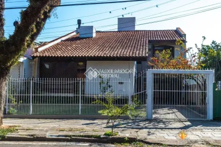 Casa com 3 Quartos para alugar, 260m² no Nonoai, Porto Alegre