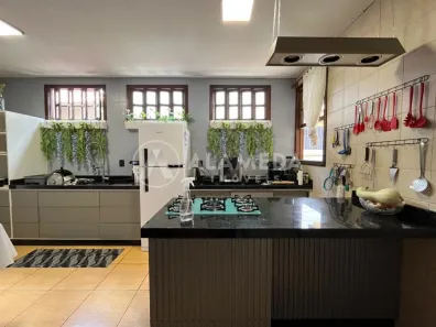 Casa com 5 Quartos à venda, 320m² no Velha Central, Blumenau