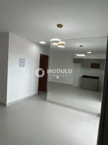 Apartamento com 2 Quartos à venda, 58m² no Segismundo Pereira, Uberlândia