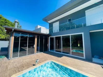 Casa com 5 Quartos para alugar, 340m² no São João do Rio Vermelho, Florianópolis
