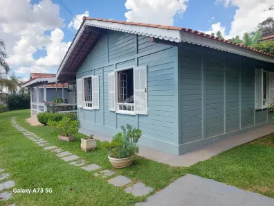 Fazenda/Sítio com 3 Quartos à venda, 244m² no Jardim Centenário, Atibaia