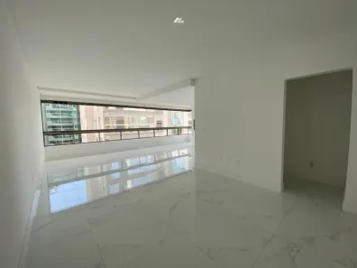 Apartamento com 3 Quartos à venda, 150m² no Meia Praia, Itapema