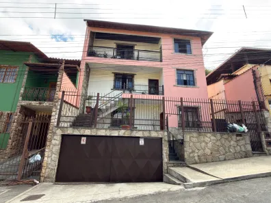 Sobrado com 3 Quartos à venda, 162m² no Bonfim, Juiz de Fora