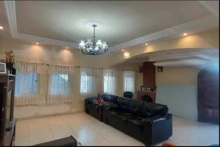 Sobrado com 4 Quartos à venda, 298m² no Vila Scarpelli, Santo André