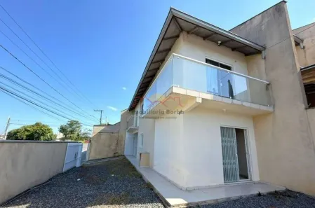 Casa com 3 Quartos para alugar, 101m² no Jarivatuba, Joinville