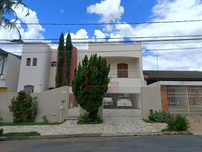 Sobrado com 4 Quartos à venda, 390m² no Cidade Universitária, Campinas