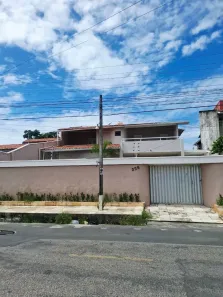 Casa com 5 Quartos à venda, 306m² no Parque Manibura, Fortaleza