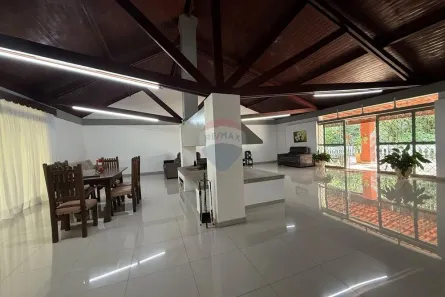 Fazenda/Sítio com 4 Quartos à venda, 640m² no Recanto Amapola, Bragança Paulista