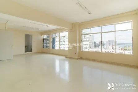 Sala Comercial à venda, 130m² no Centro Histórico, Porto Alegre