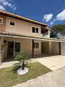 Casa de Condomínio com 3 Quartos para alugar, 240m² no Piatã, Salvador