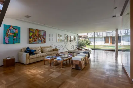 Casa com 3 Quartos à venda, 500m² no Jardim Luzitânia, São Paulo