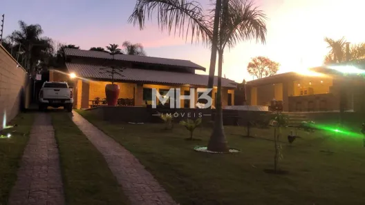 Fazenda/Sítio com 3 Quartos à venda, 600m² no Parque Residencial Tancredi, Americana