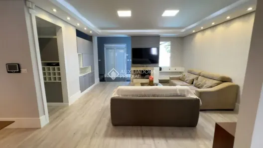 Sobrado com 3 Quartos à venda, 188m² no Universitário, Lajeado