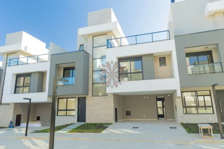Sobrado com 3 Quartos à venda, 161m² no Santa Felicidade, Curitiba