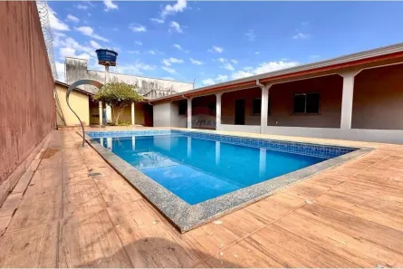 Casa com 3 Quartos para alugar, 160m² no Jardim Cumaru, Redenção