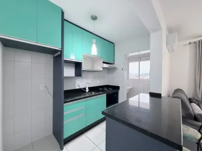 Apartamento com 2 Quartos para alugar, 69m² no Forquilhinha, São José