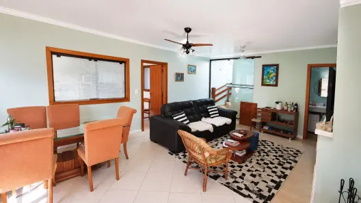 Sobrado com 5 Quartos à venda, 274m² no Centro, Pelotas