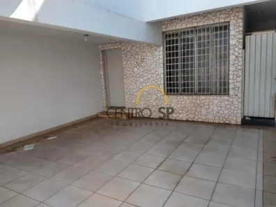 Casa com 3 Quartos para alugar, 150m² no Vila Cardia, Bauru