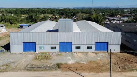 Galpão/Depósito/Armazém para alugar, 2000m² no Areias Pequenas, Araquari