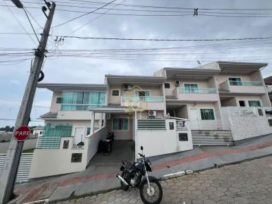 Sobrado com 3 Quartos à venda, 102m² no Forquilhas, São José