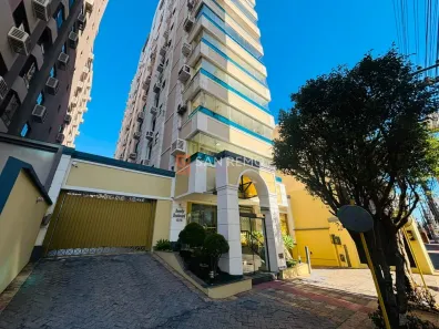 Apartamento com 3 Quartos para alugar, 97m² no Centro, Florianópolis