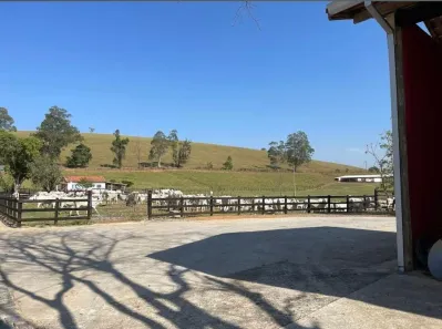 Fazenda/Sítio com 3 Quartos à venda, 150m² no , Cachoeira Paulista