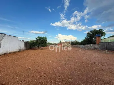 Lote/Terreno à venda, 600m² no Boa Vista, Anápolis