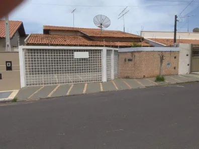 Casa com 3 Quartos à venda, 238m² no Jardim Renascença, Mirassol