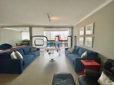 Apartamento com 3 Quartos à venda, 210m² no Santa Cecília, São Paulo
