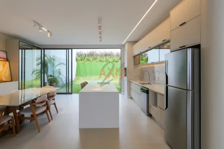 Casa de Condomínio com 3 Quartos à venda, 260m² no Santa Cândida, Curitiba