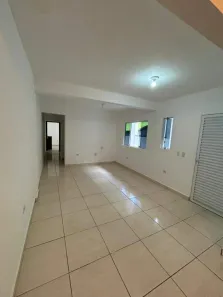 Casa com 2 Quartos para alugar, 70m² no Jardim Itapark, Mauá