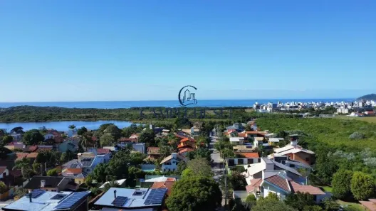 Sobrado com 2 Quartos à venda, 140m² no Campeche, Florianópolis