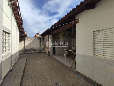 Casa com 3 Quartos à venda, 178m² no Santa Rosa, Uberlândia