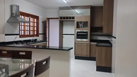 Sobrado com 3 Quartos à venda, 190m² no Parque Continental I, Guarulhos