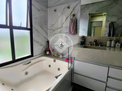 Casa de Condomínio com 4 Quartos à venda, 260m² no Residencial Goiânia Golfe Clube, Goiânia