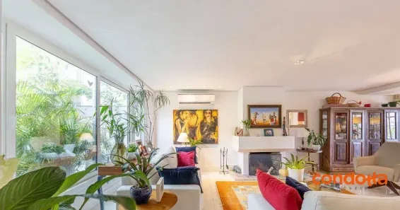 Casa com 4 Quartos para alugar, 324m² no Três Figueiras, Porto Alegre