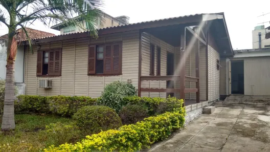 Casa com 2 Quartos à venda, 365m² no Jardim Sabará, Porto Alegre